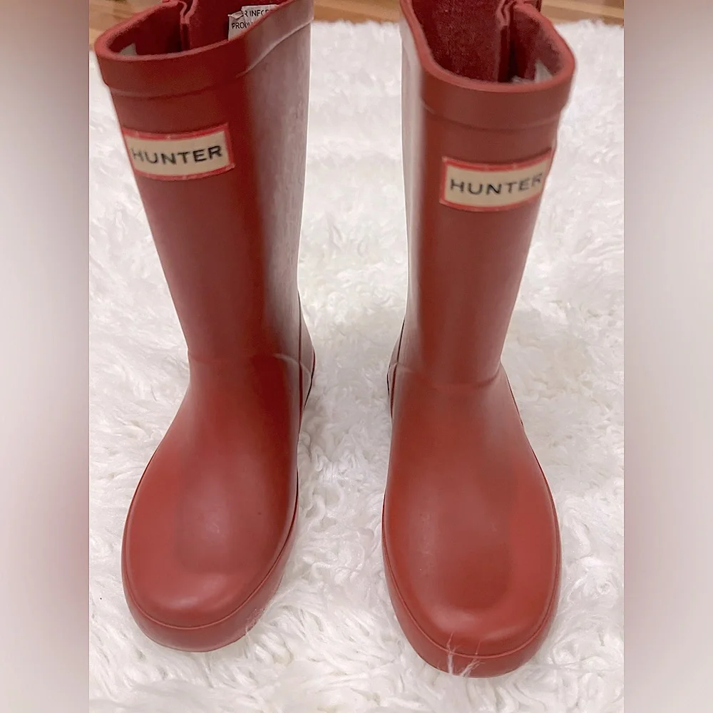 Hunter Red Original kids rain boot Size 10